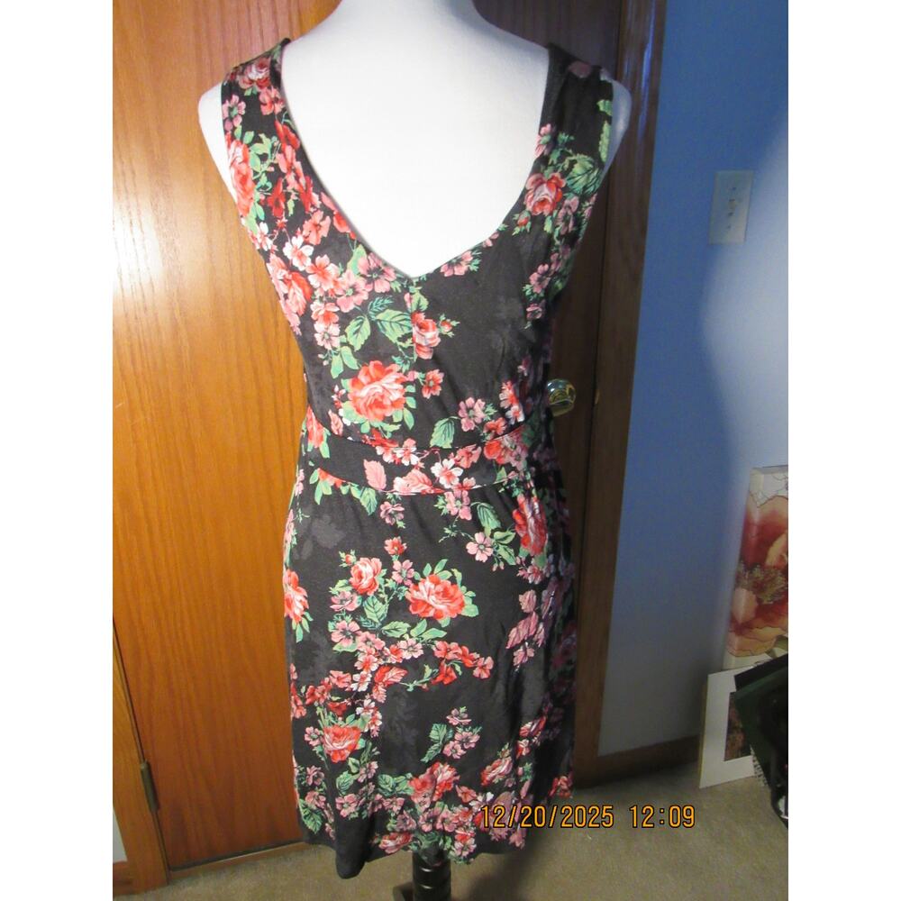 Black flower print sundress - size medium - Picture 3 of 4